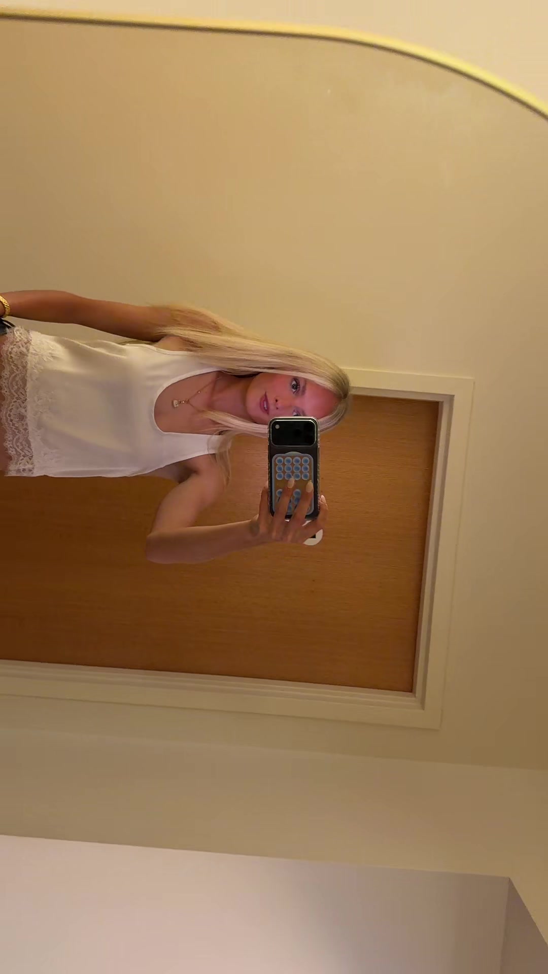@elsandersonn