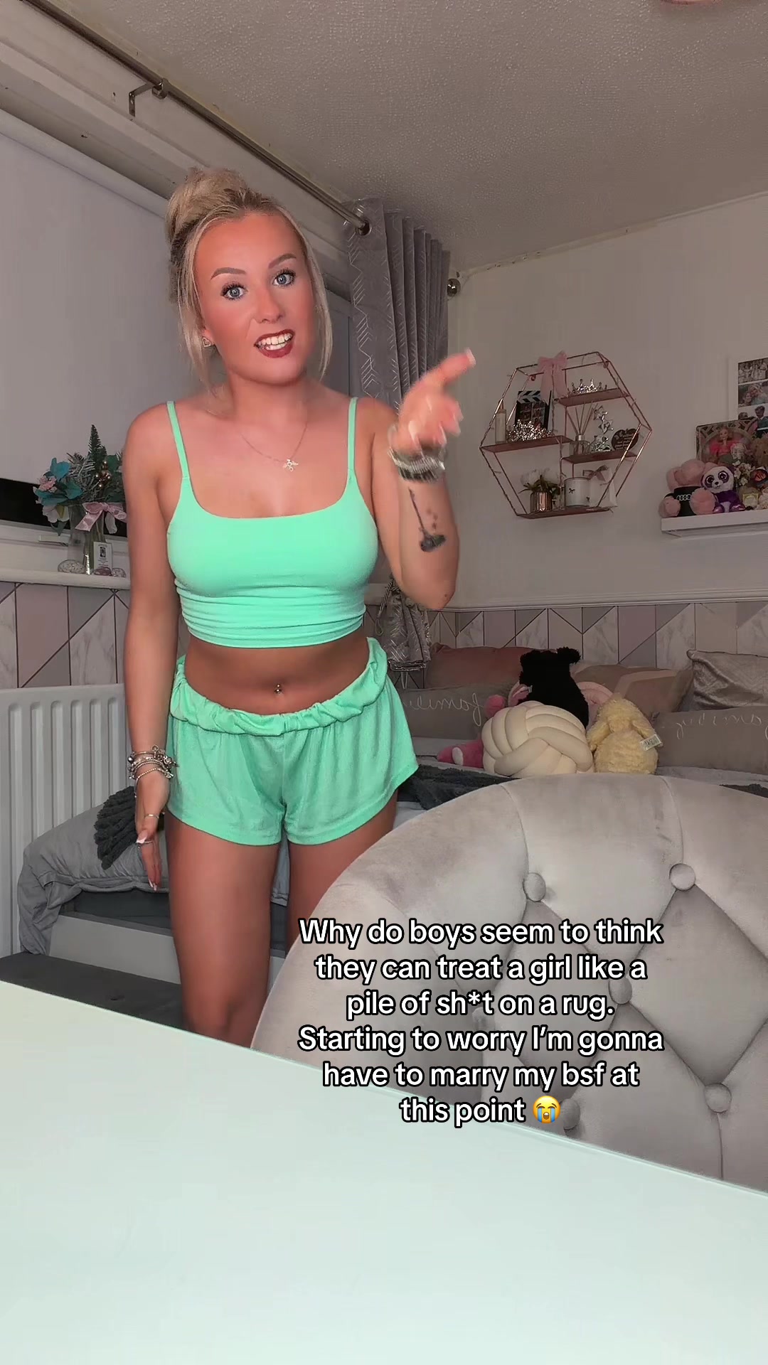 @EmmaMofficial