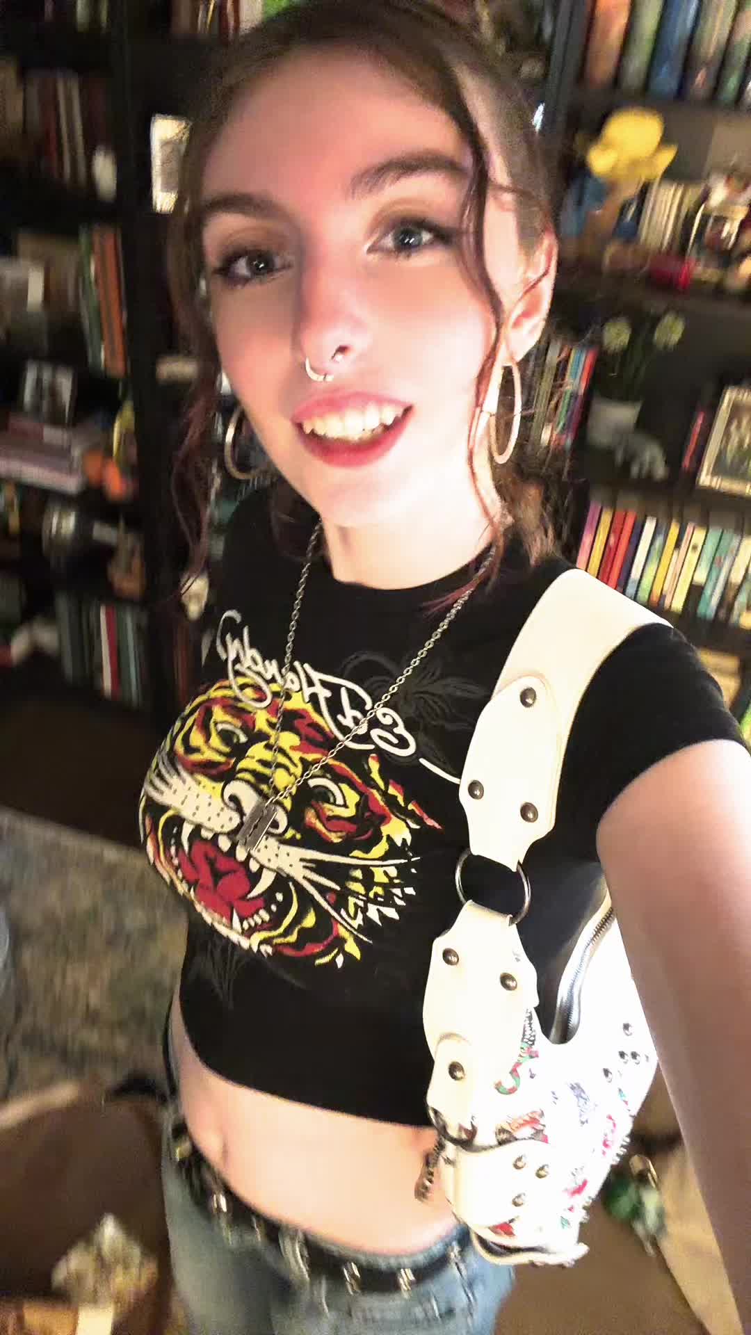 @Ainswoo