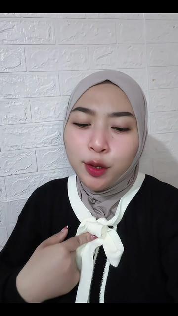 @Adeanie