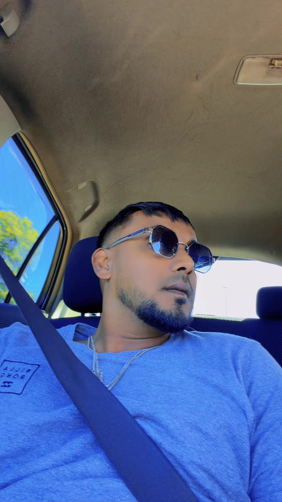 @shafikausmaly