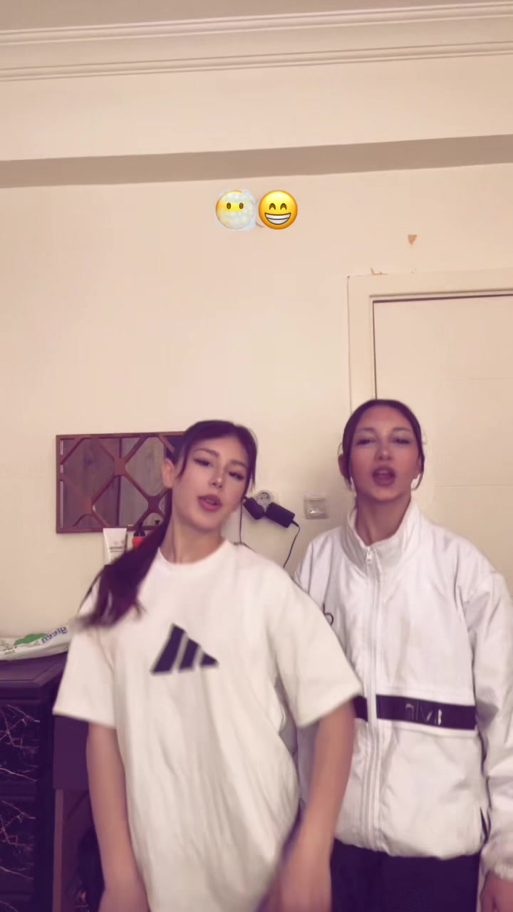 @𝓢𝓮𝓵𝓸_𝓶𝓮𝓵𝓸1919