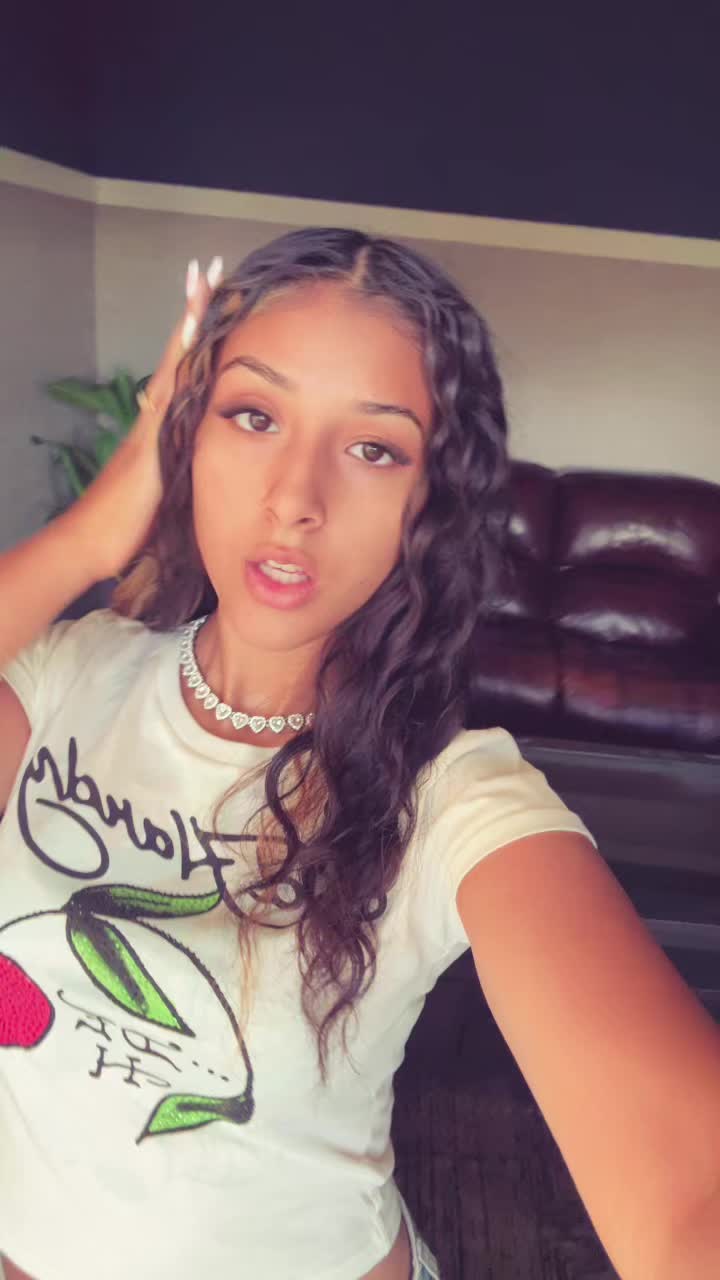 @𝕸𝖆𝖓𝖎.
