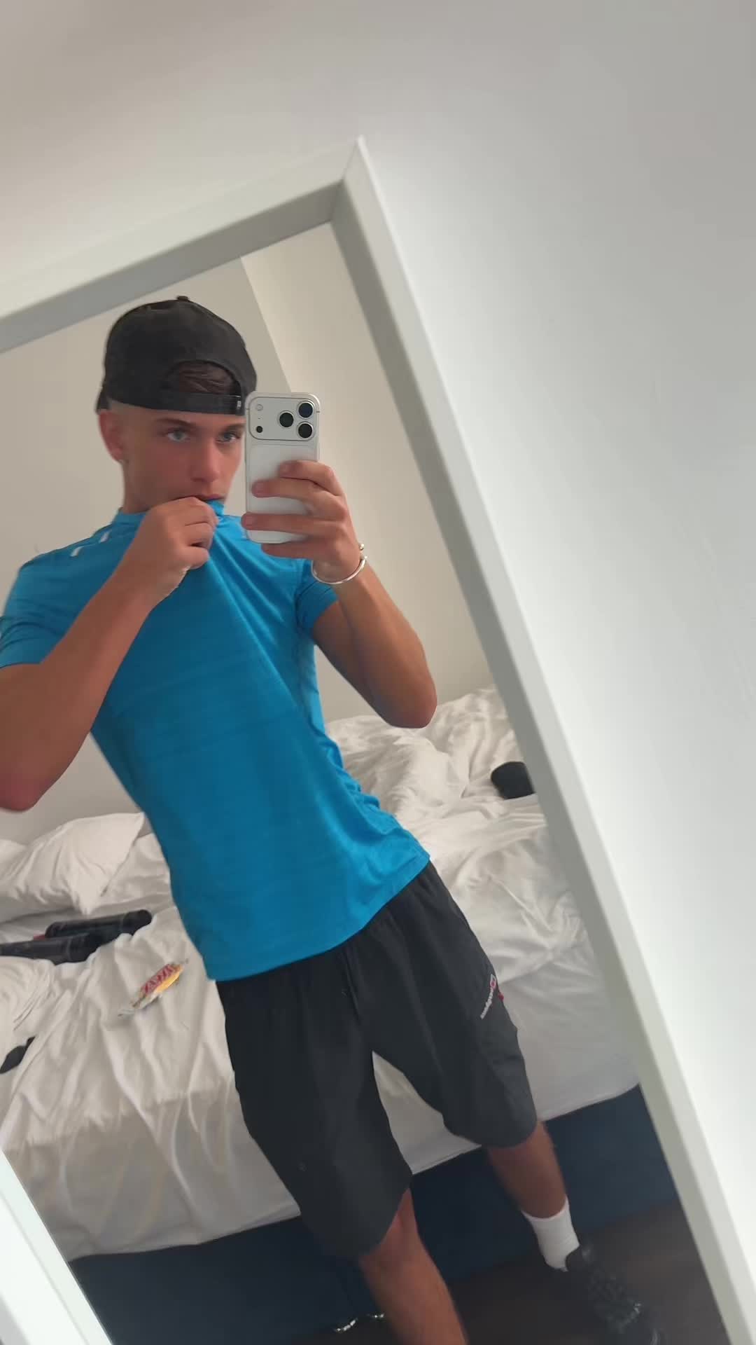 @dannymil_