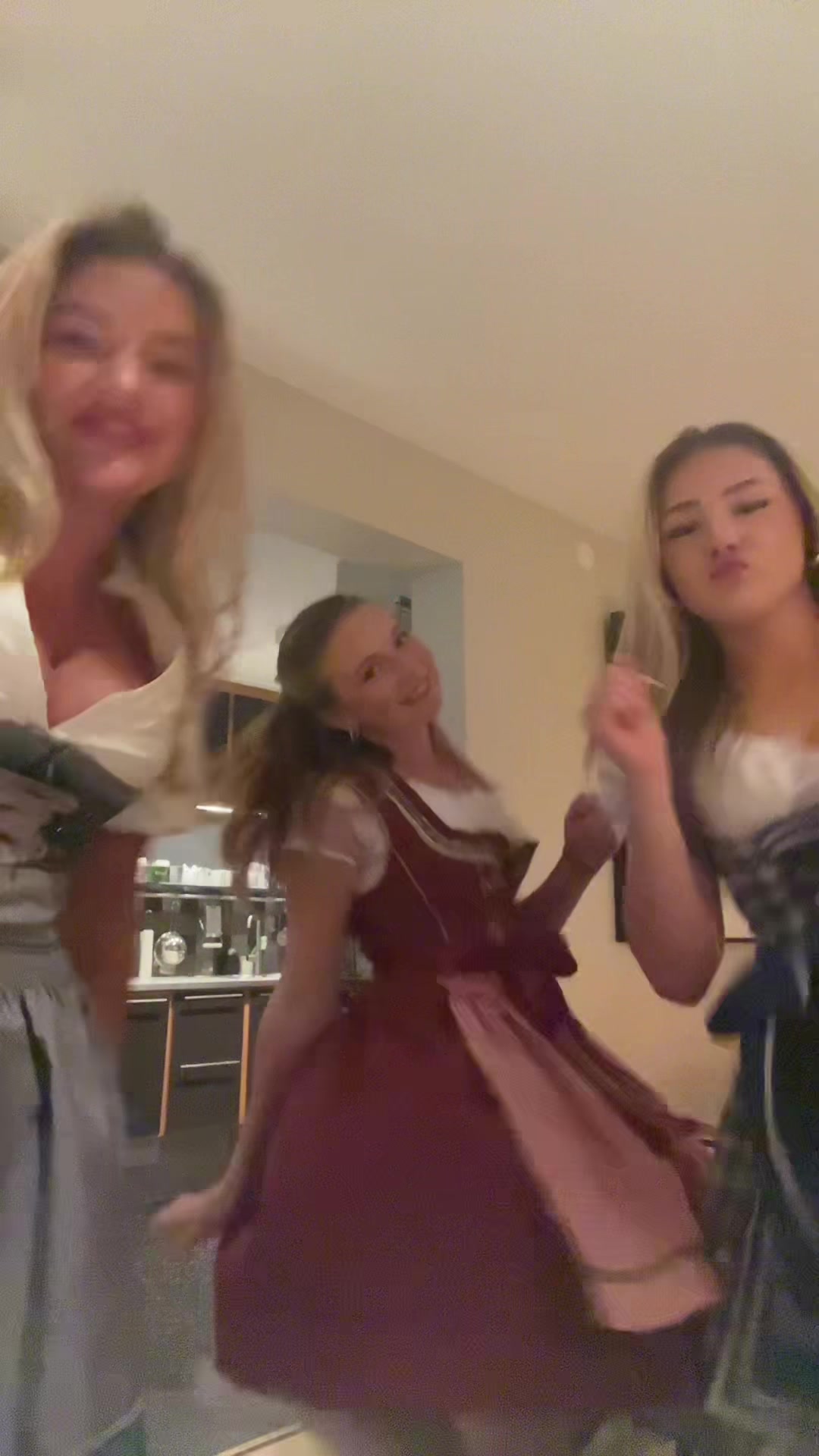 @anniesinclair