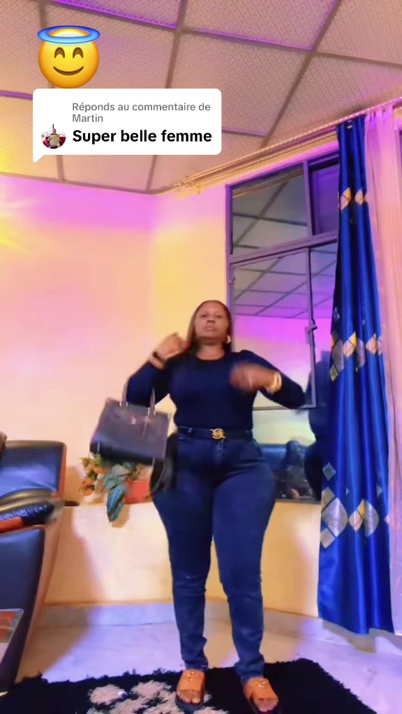 @ZAINA BIN HEMEDI💐🇨🇩