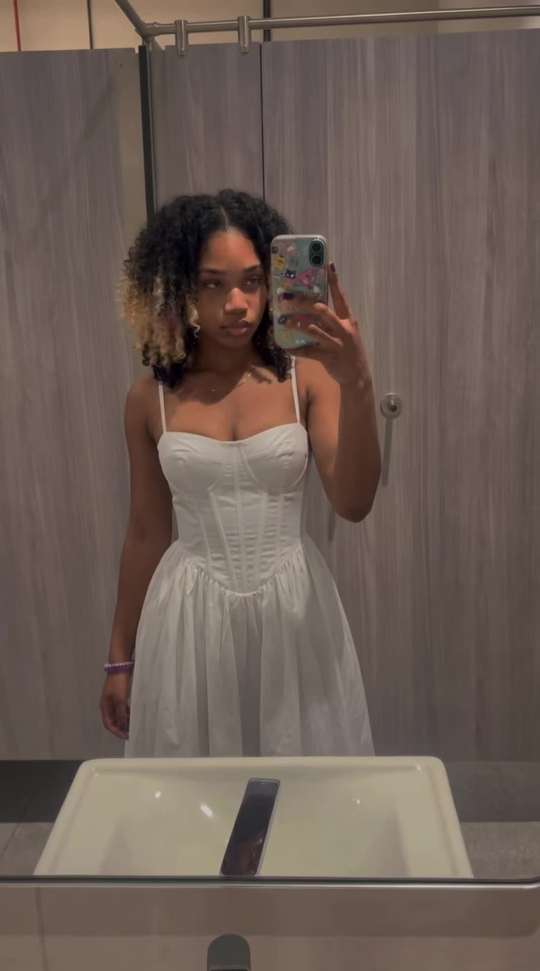 @itslaylasena