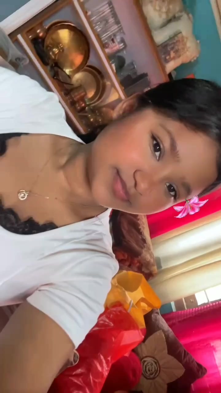 @PRIYA🫶🧿