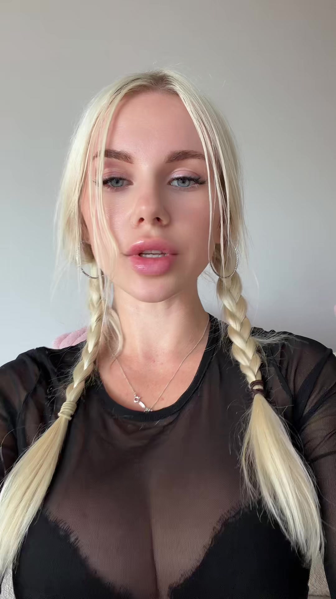 @Slavicblondexoxo