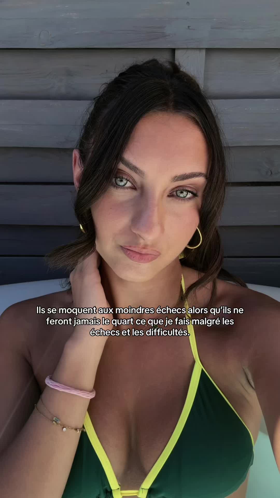 @Victoria / Model