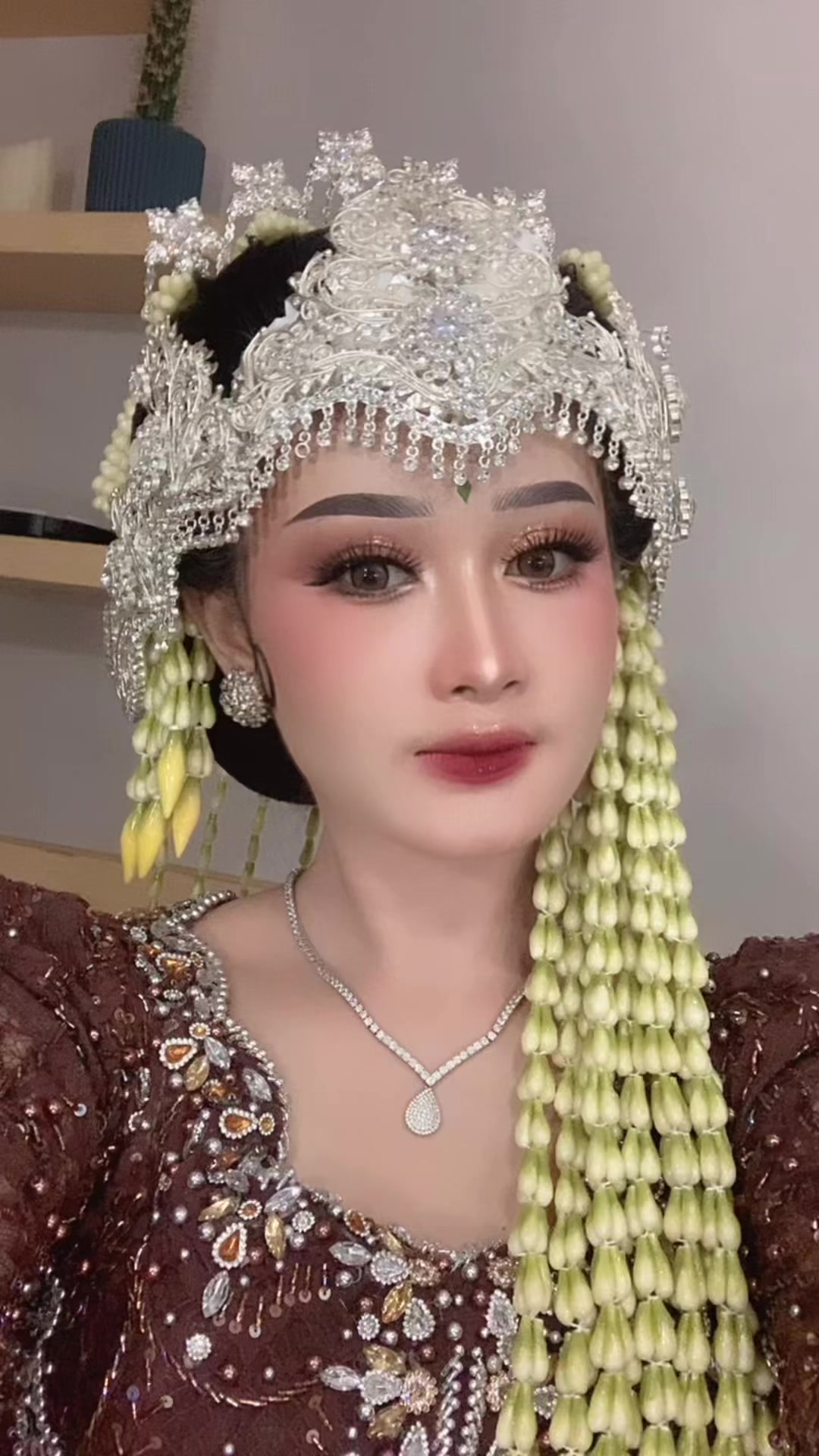 @idamakeuppati