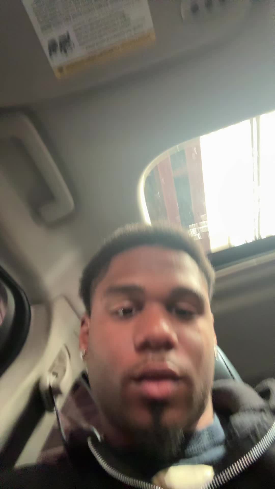 @Desean Logan-Russell🫢🫱🏾