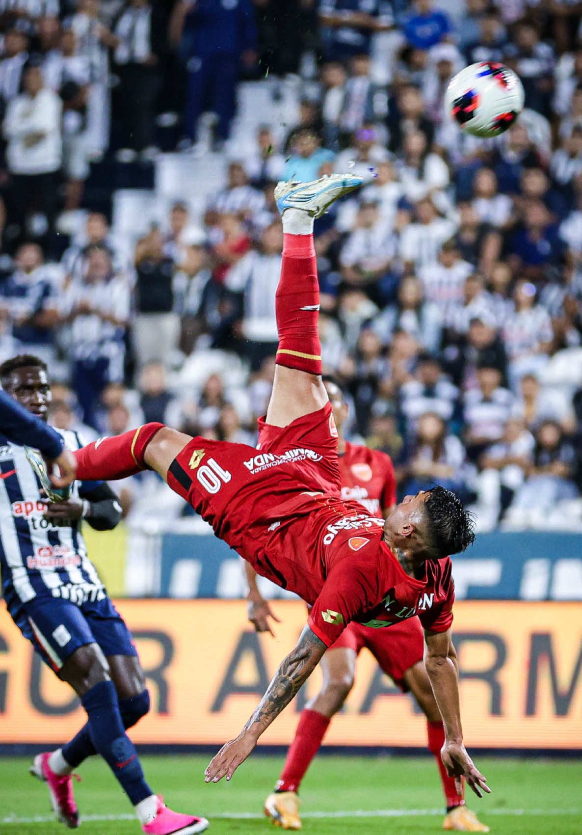 @Liga de Fútbol Profesional