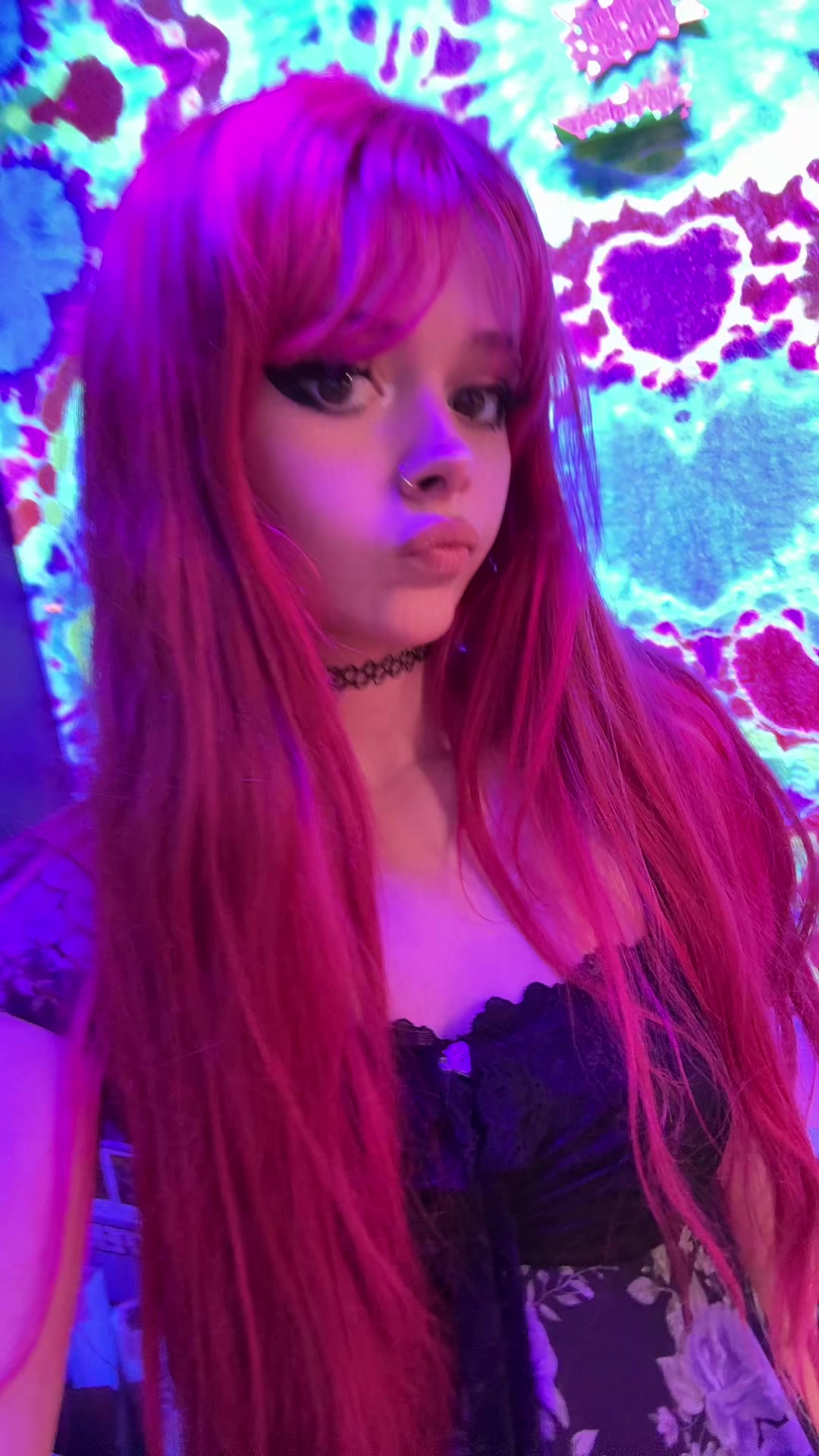@🖤