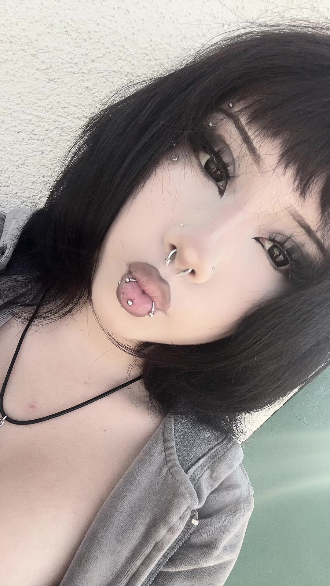 @putmeinahearsee