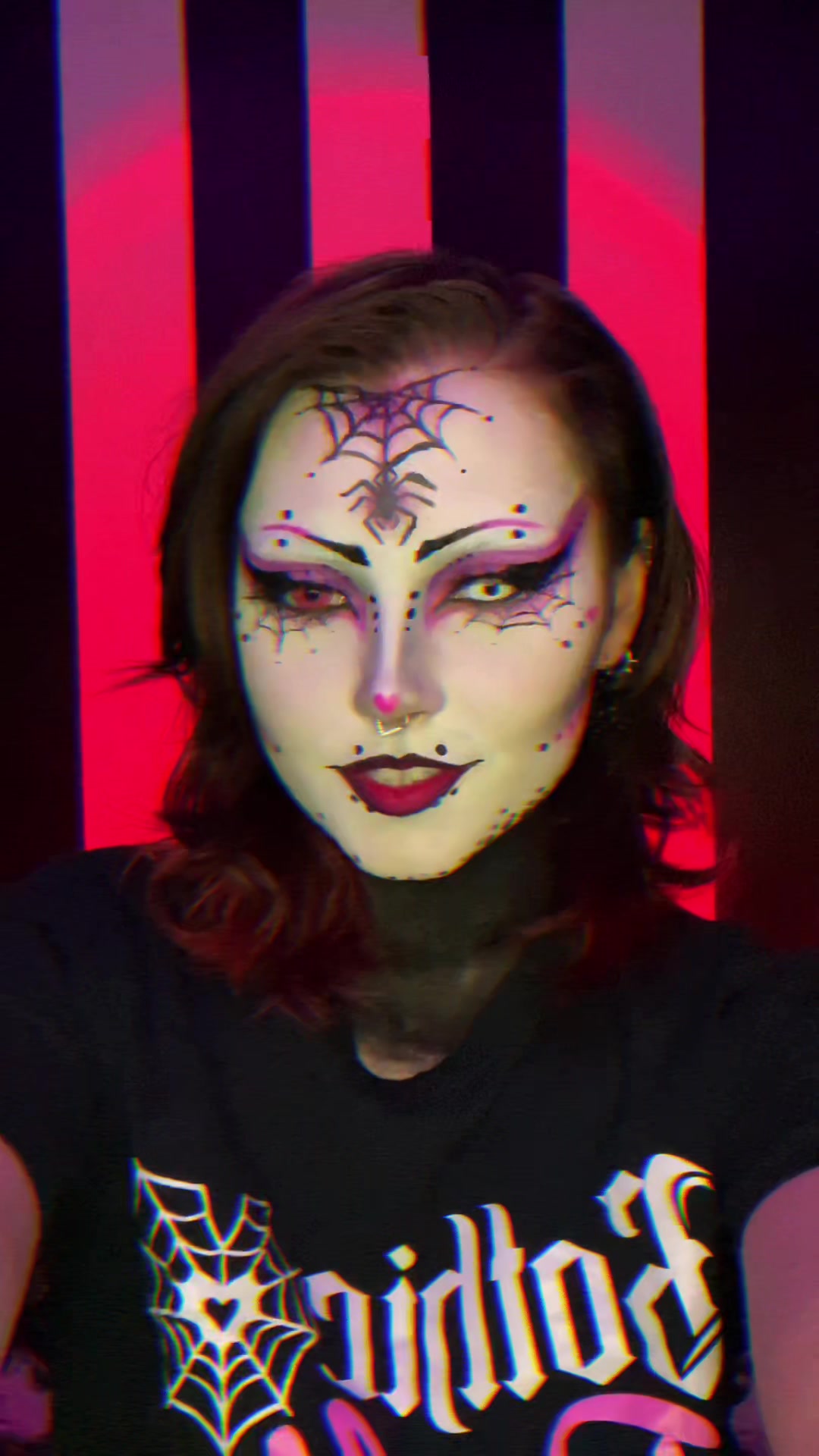 @✨Weird0✨