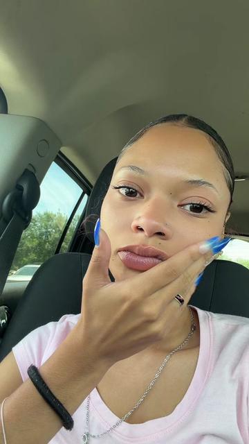 @LYRĪC 🧚🏽♀️