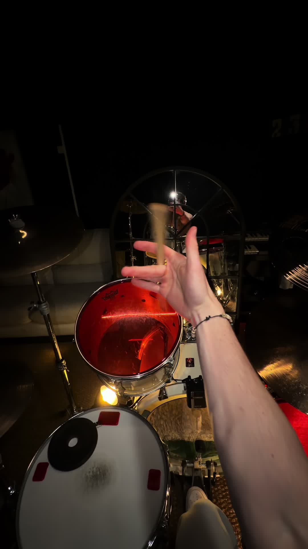 @axel.drum