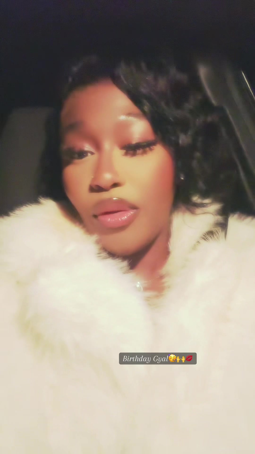@Goldy✨