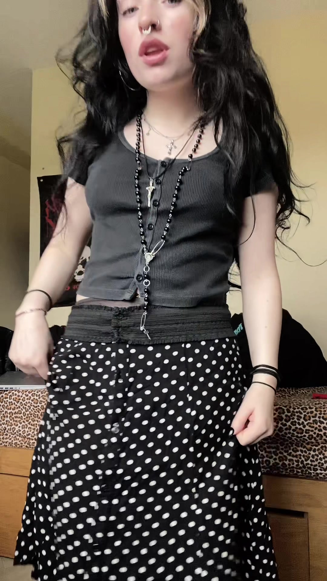 @𝔈𝔳𝔈
