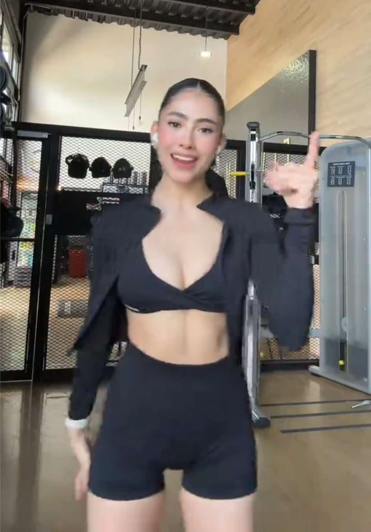 @nicoleriverz