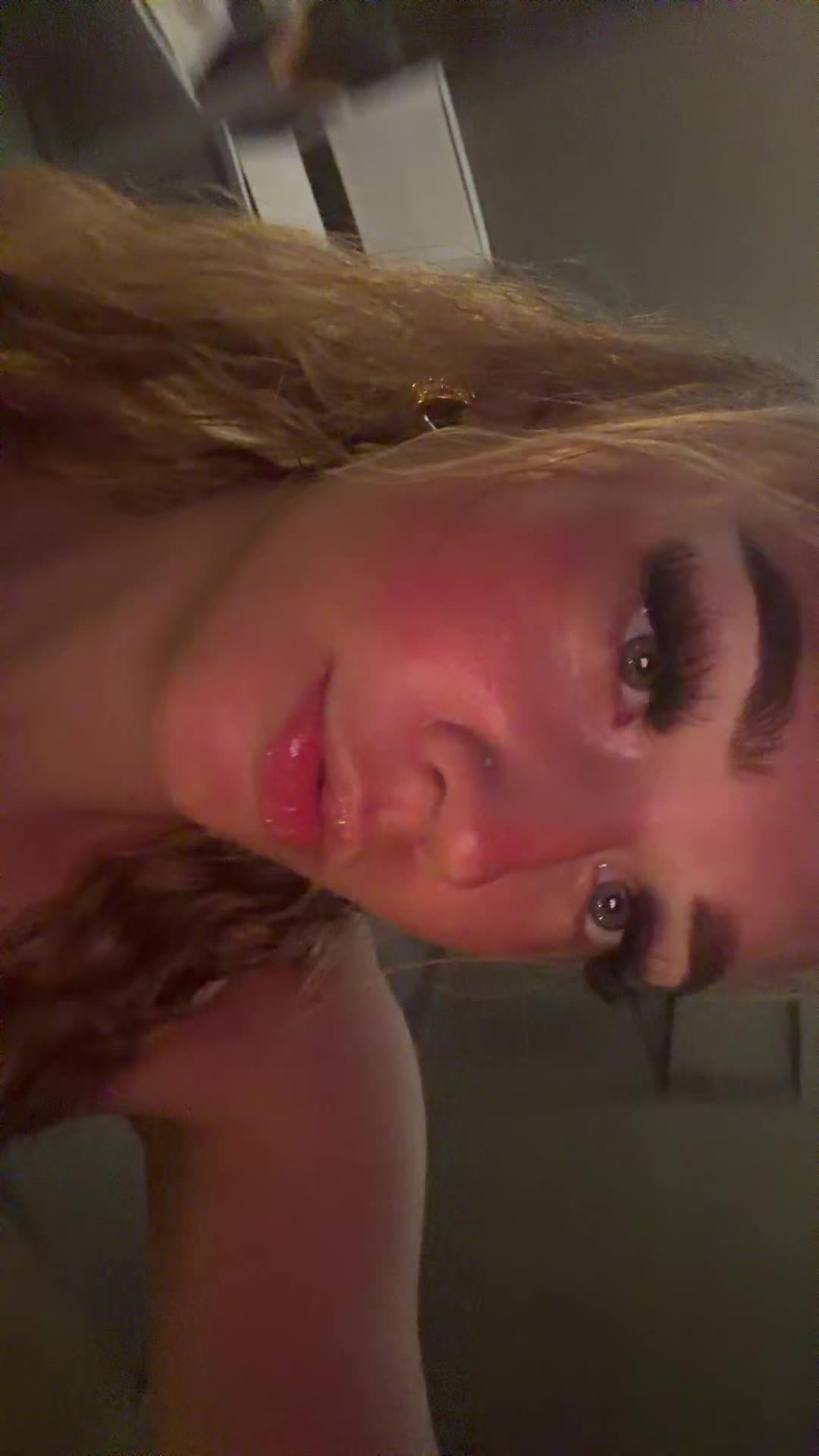 @xosezzyxo