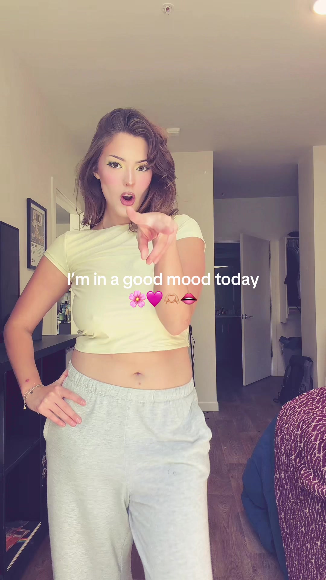 @glamwithavabella