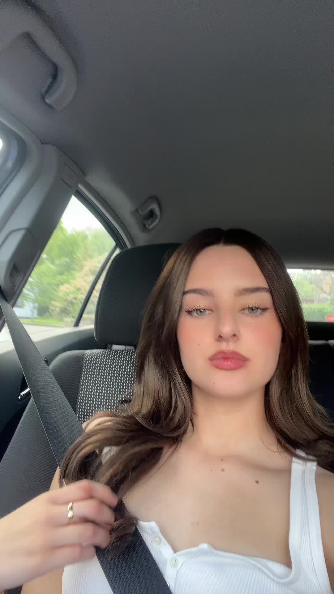 @ellieeelouspam