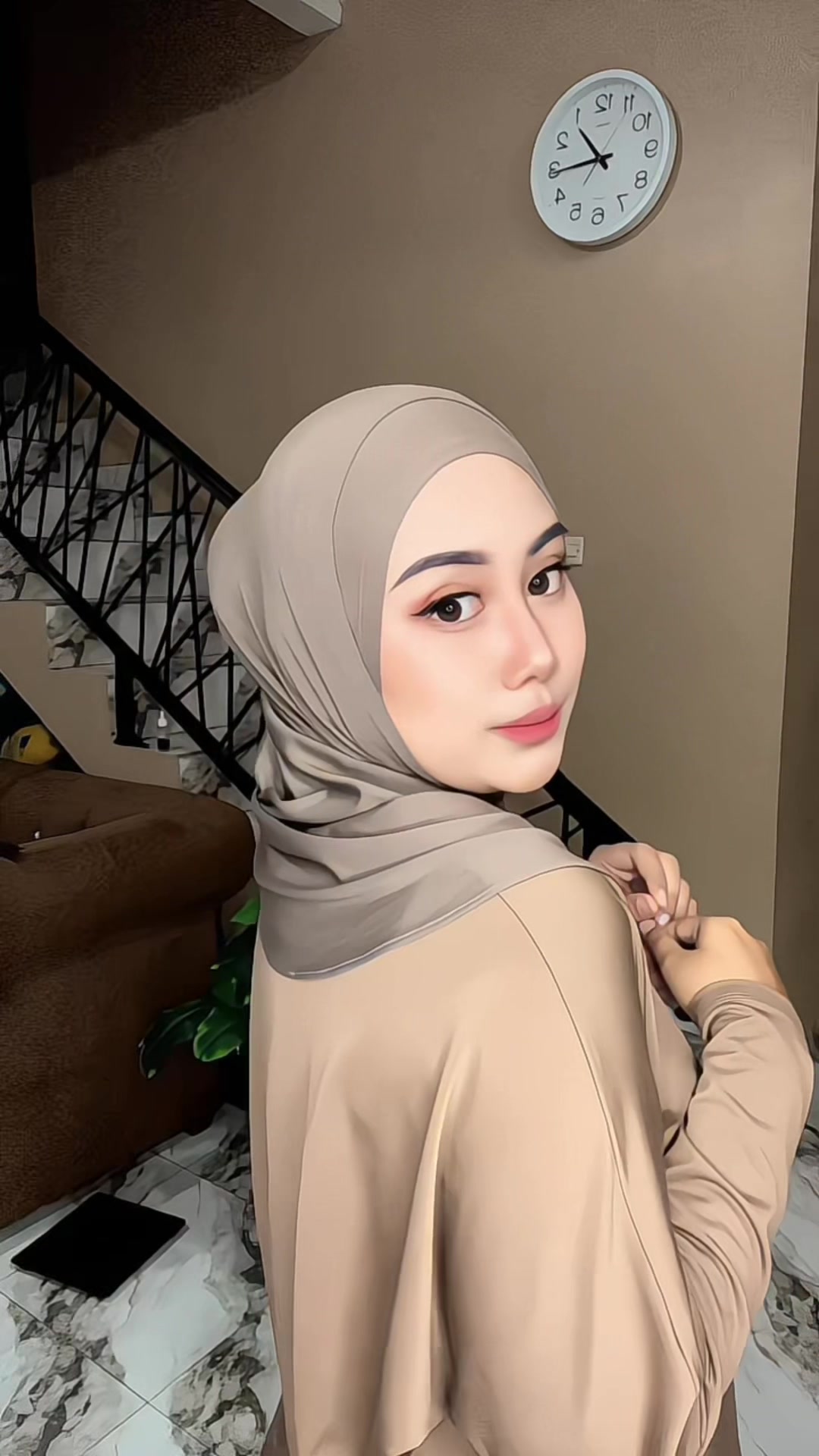 @anissyaninis