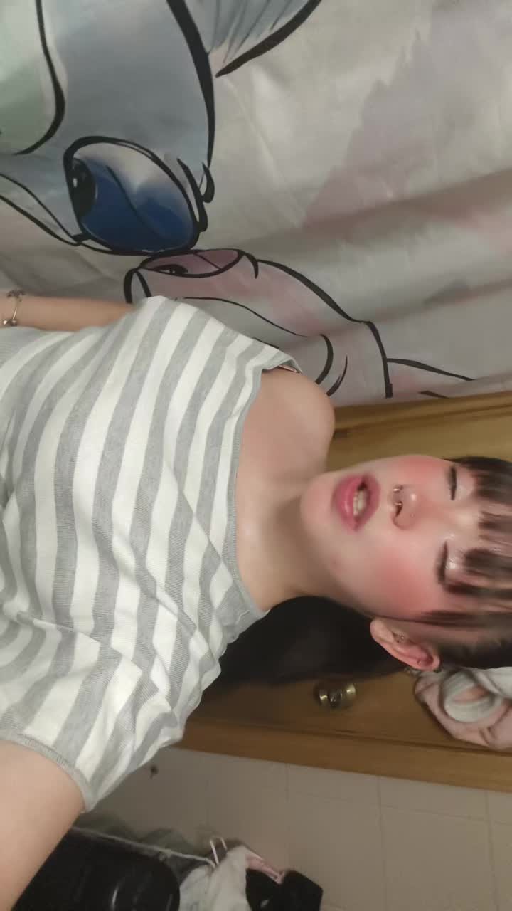 @Laariiiitaaa