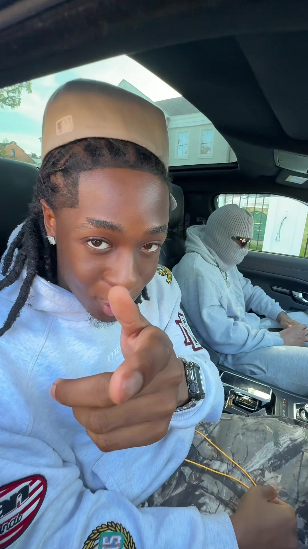 @WhyDee