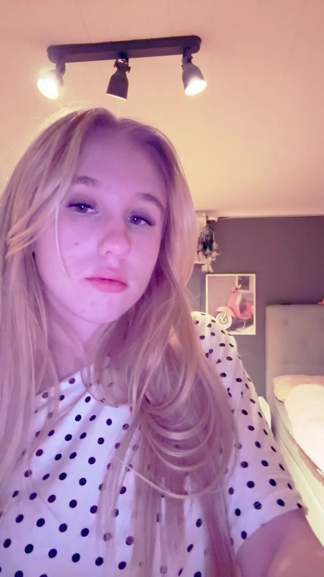 @Julia 🎀