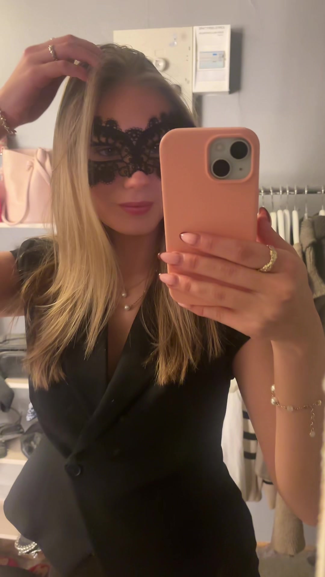 @Ella Carlson