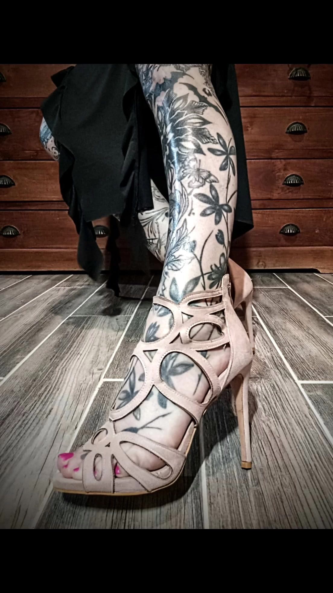 @inkedthighhigh