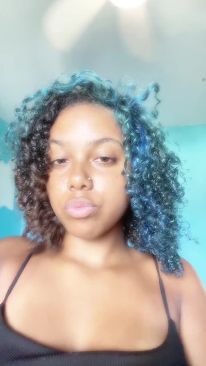 @Lylyss_😝
