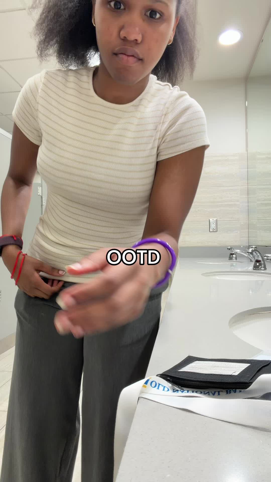 @Mivvi2