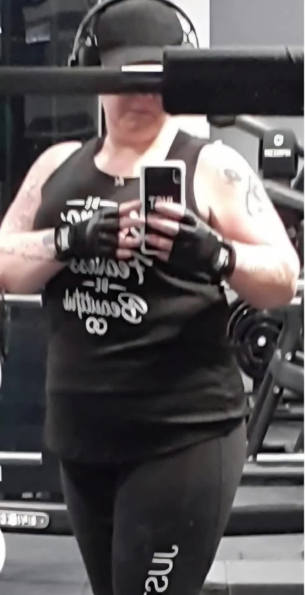@that_tattooed_gym_couple_paula