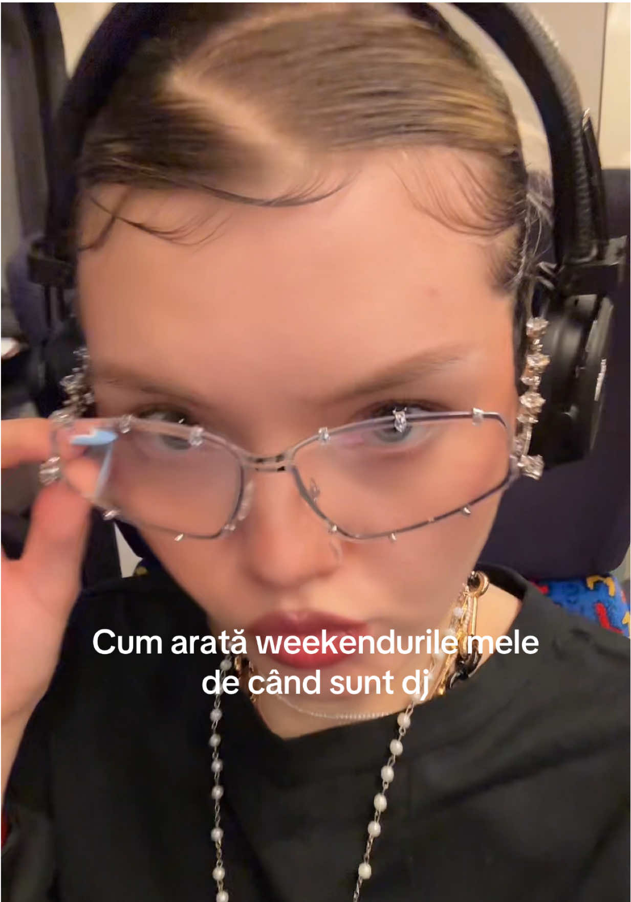 @<3