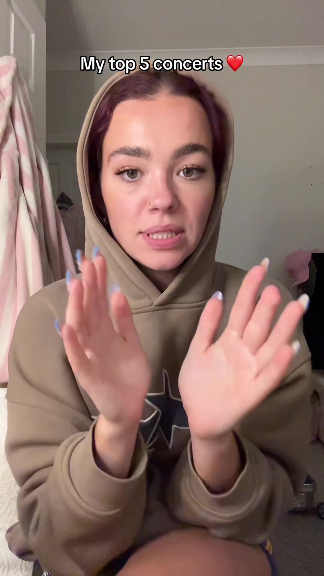 @MiriamMullins_