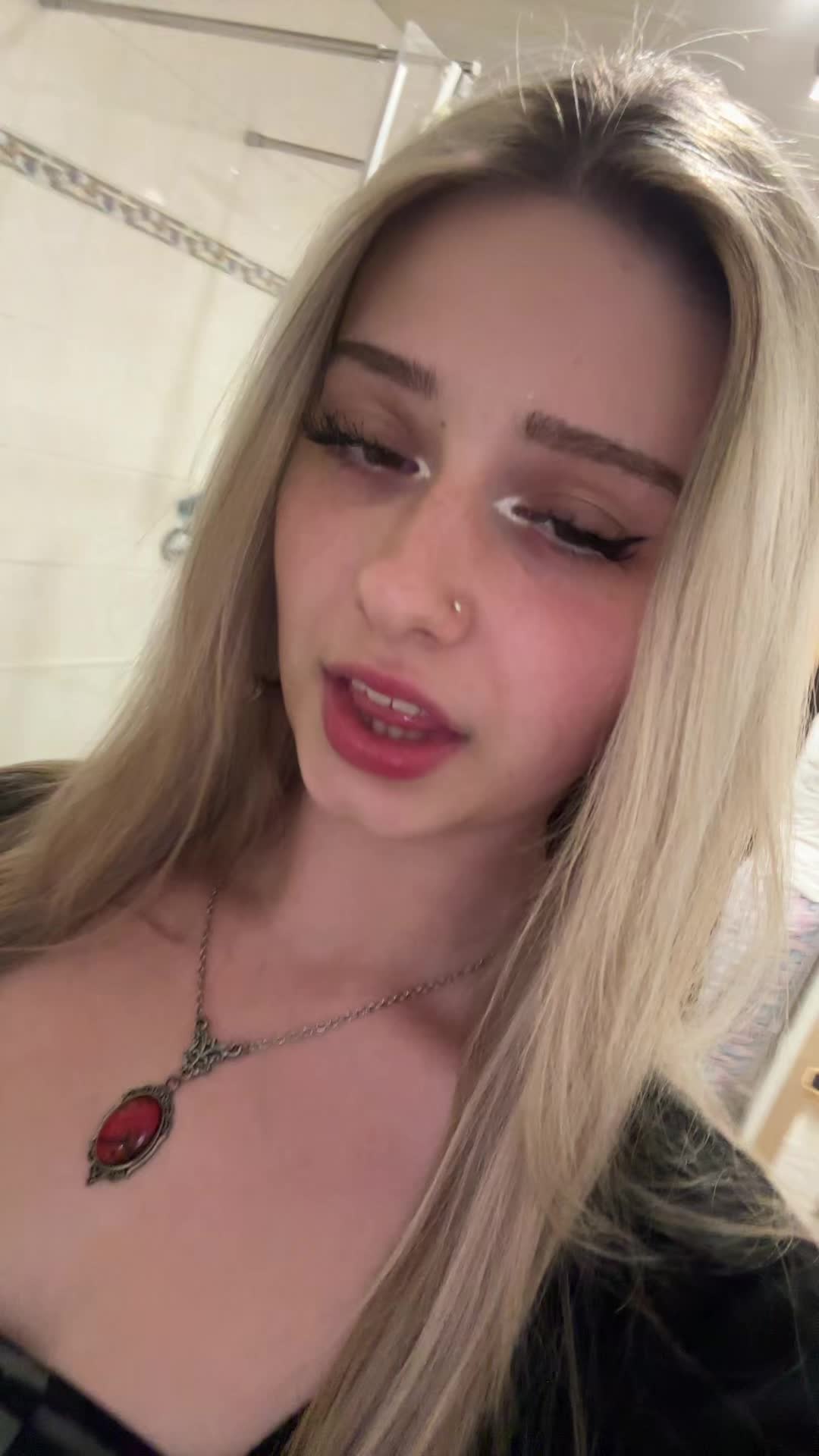 @️