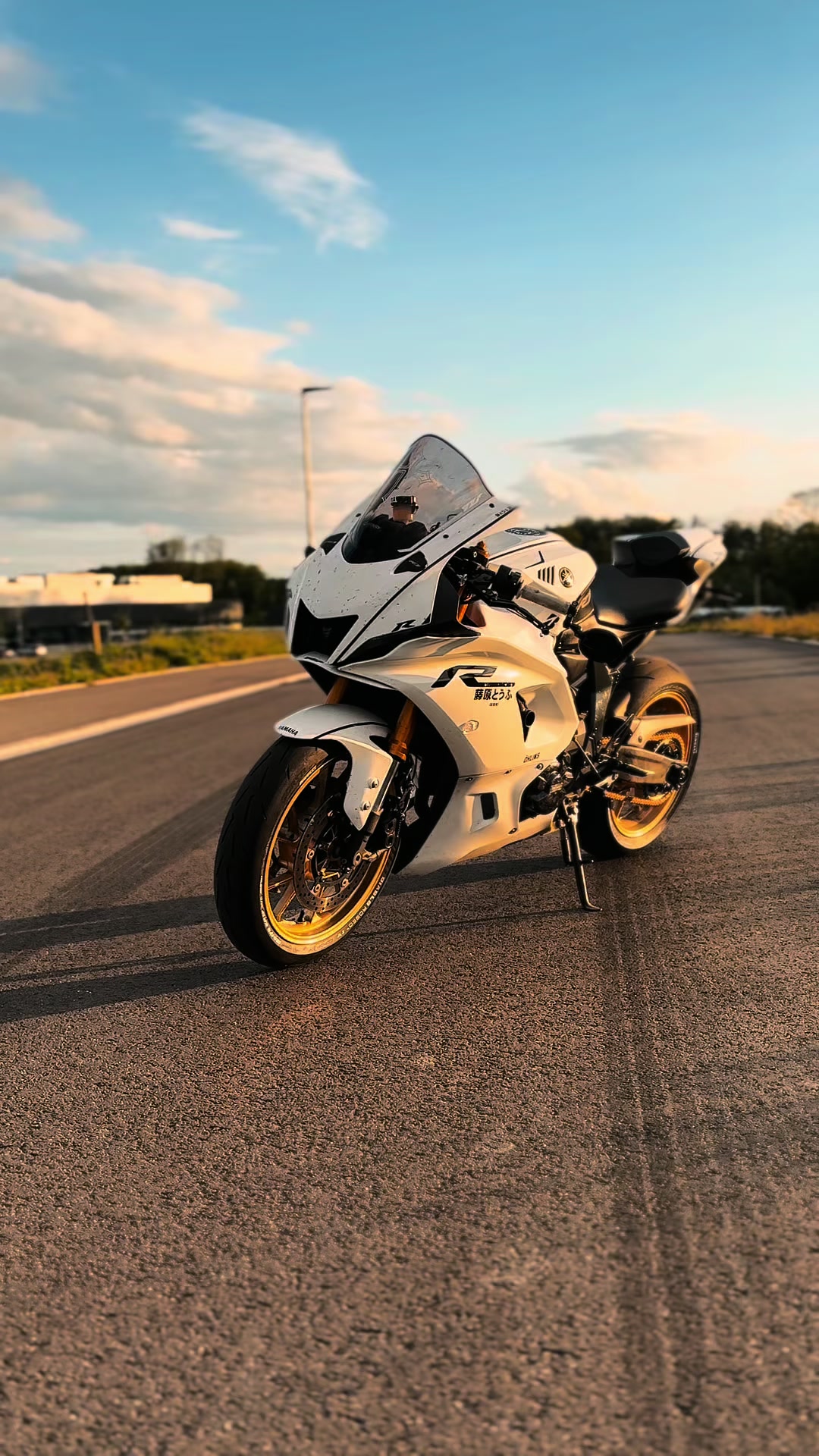 @white_r7_