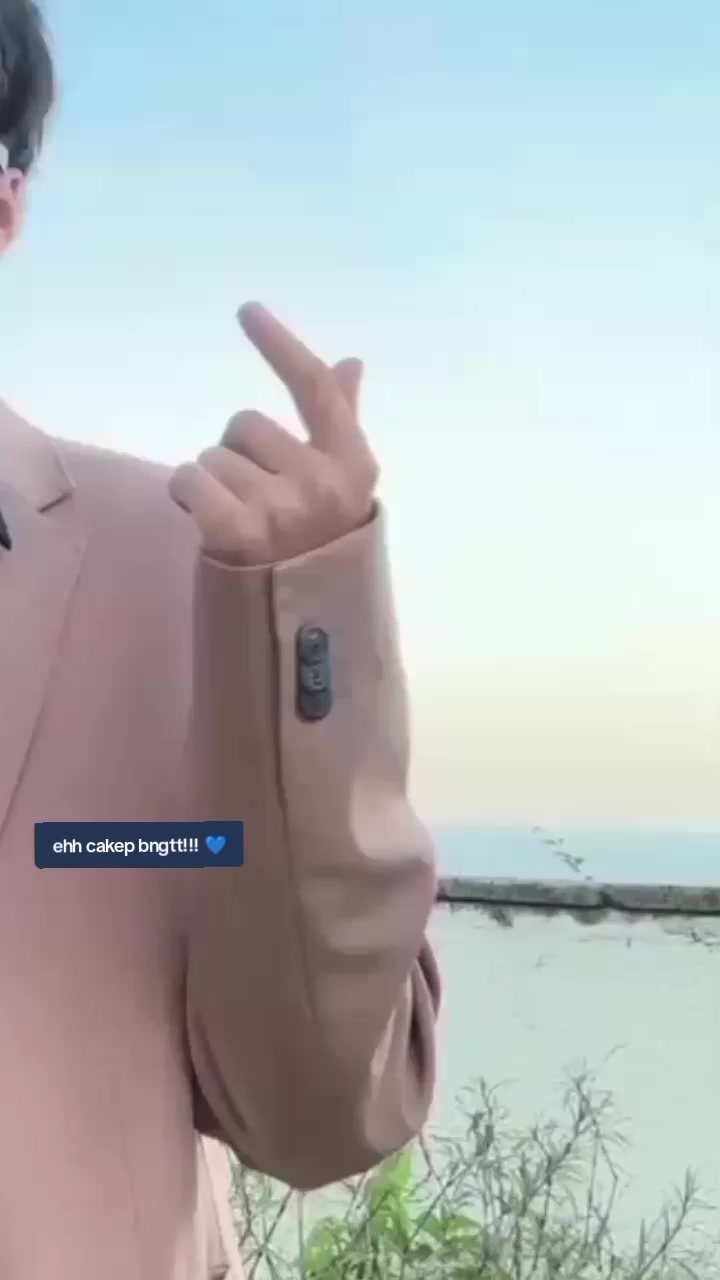 @𝚅