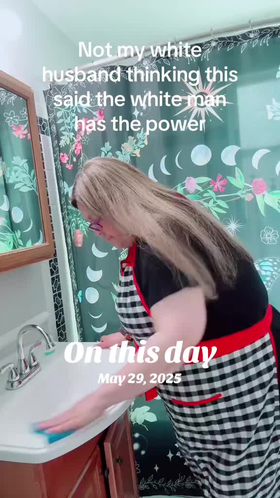 @cherrykoolade (Mia)