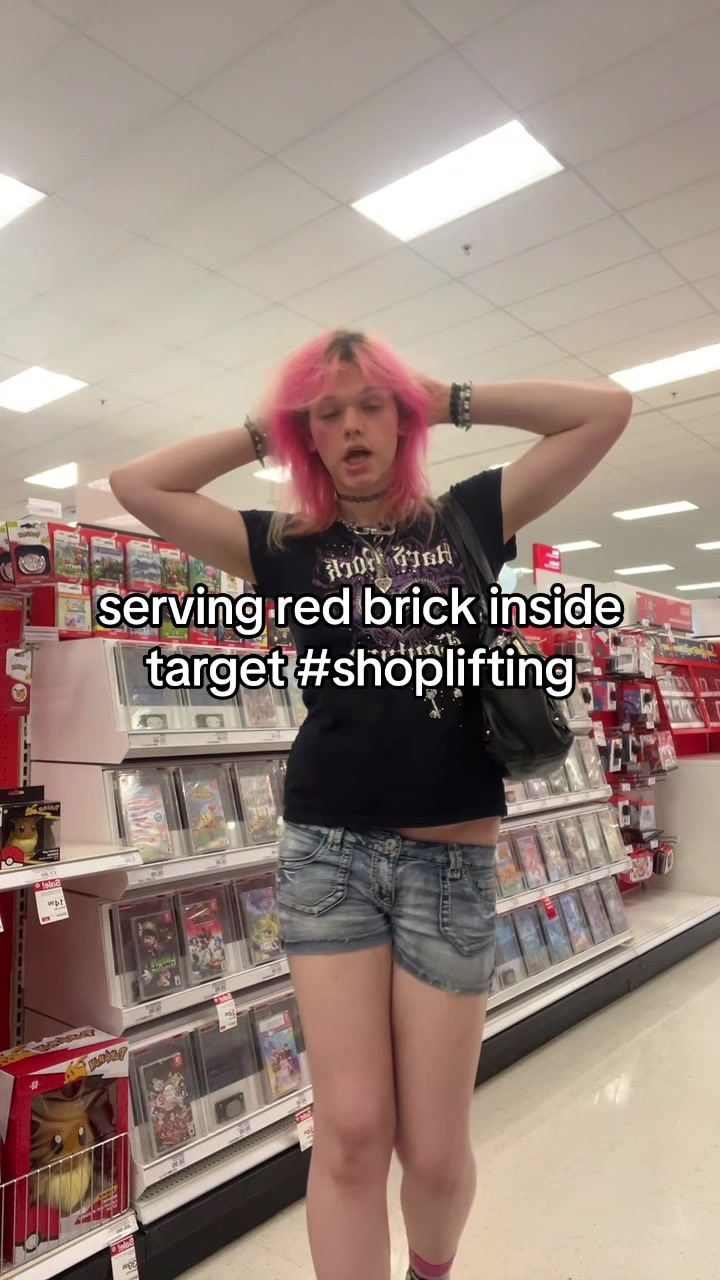 @chudette