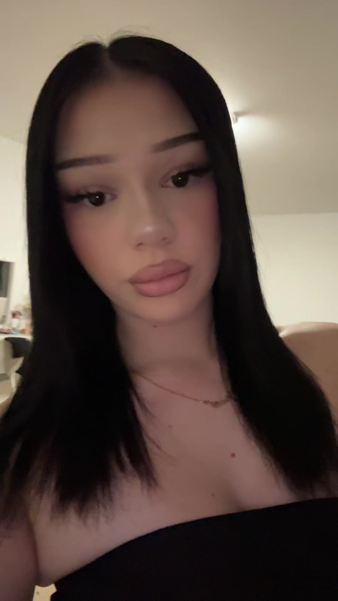@𝐑𝐨𝐬𝐚𝐥𝐢𝐞 🩷