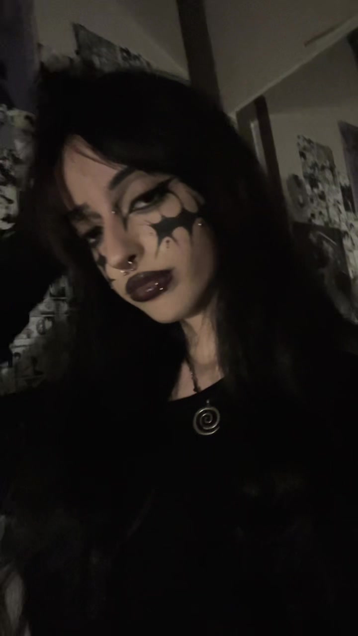 @Black hair ho ᶻ 𝗓 𐰁