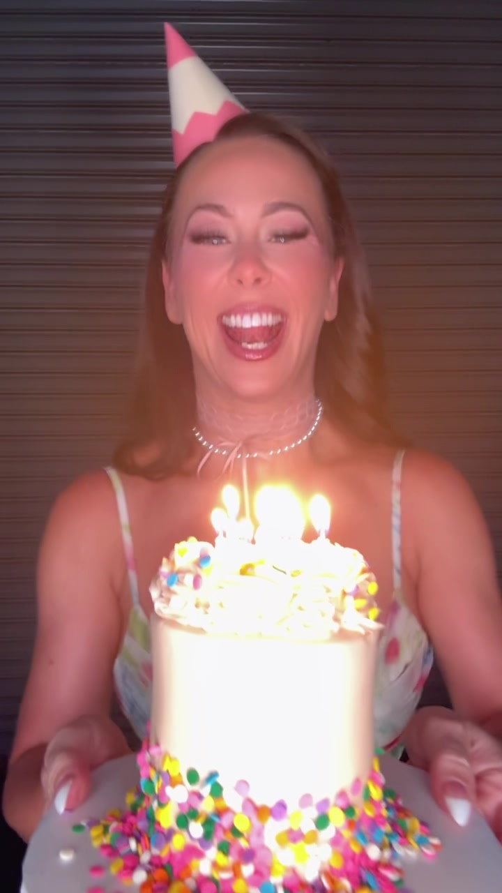 @Cherie DeVille