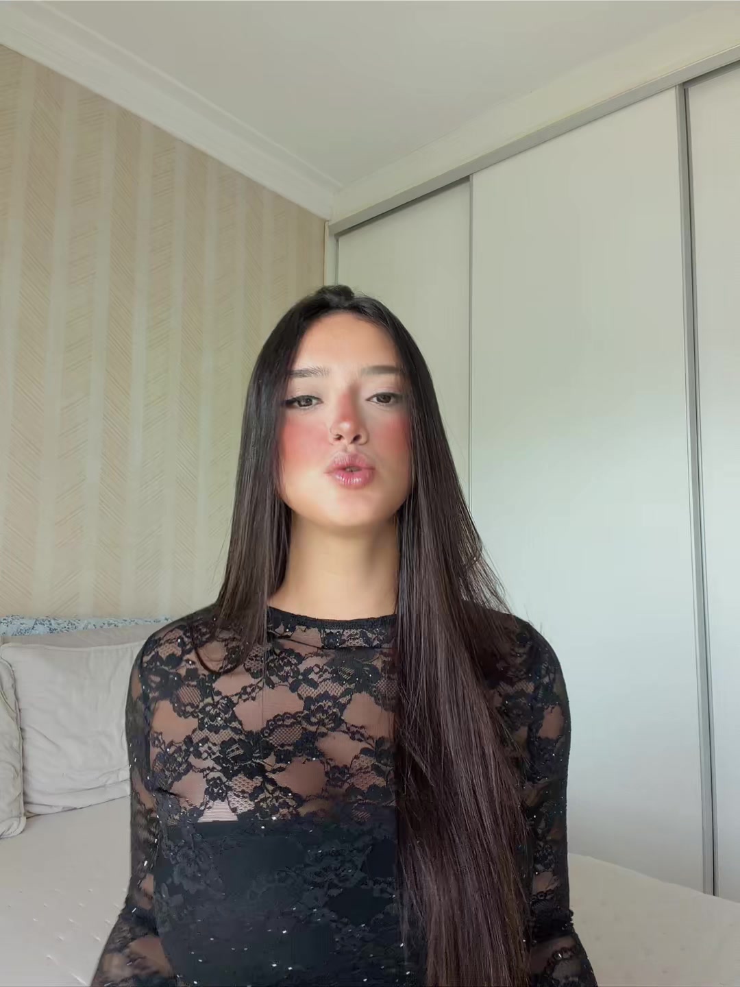 @Lara