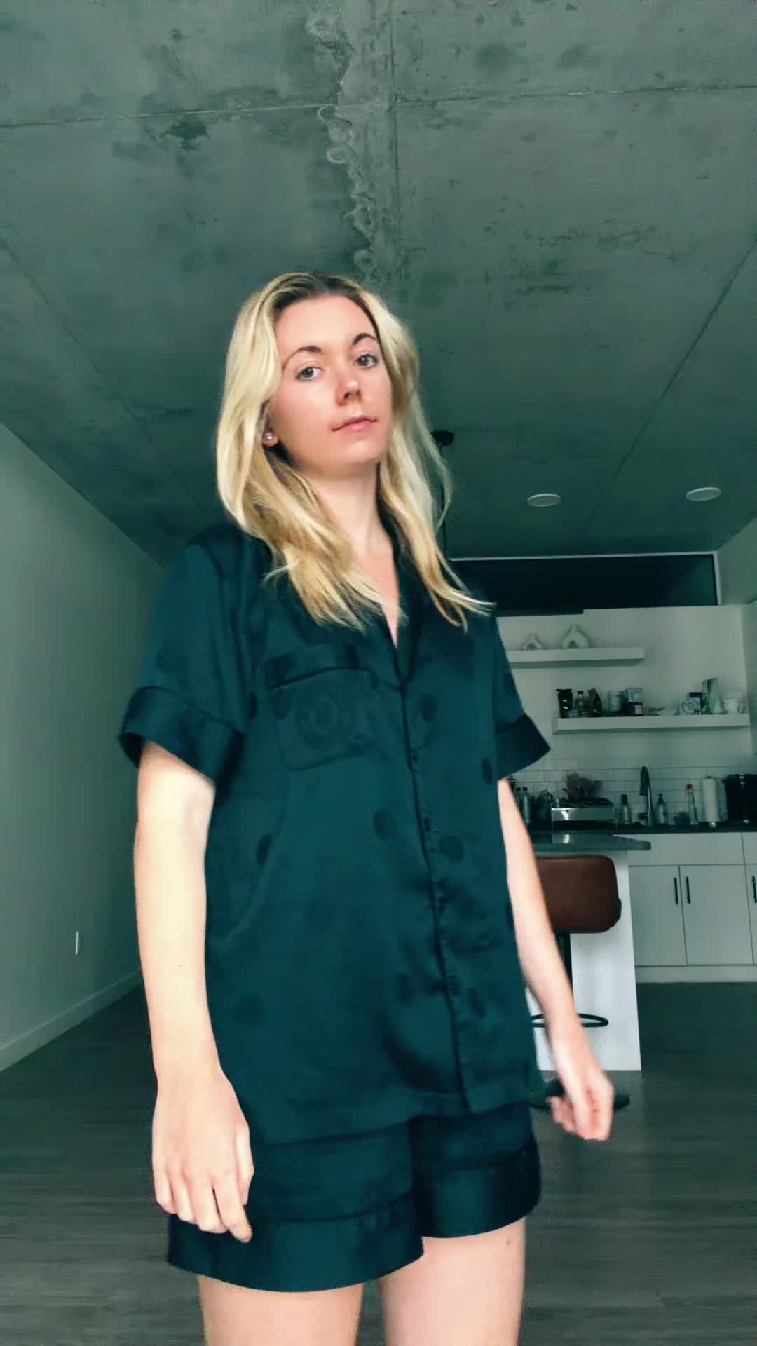 @hannahelizajohnson