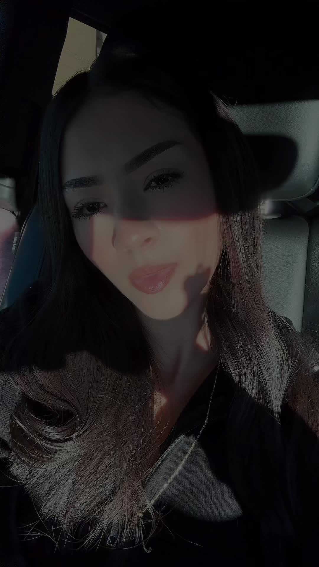 @melannie.
